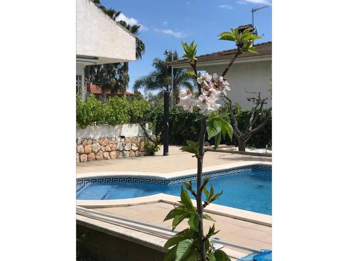 Ferienhaus für 8 Personen, mit Garten und Pool sowie Ausblick - 1