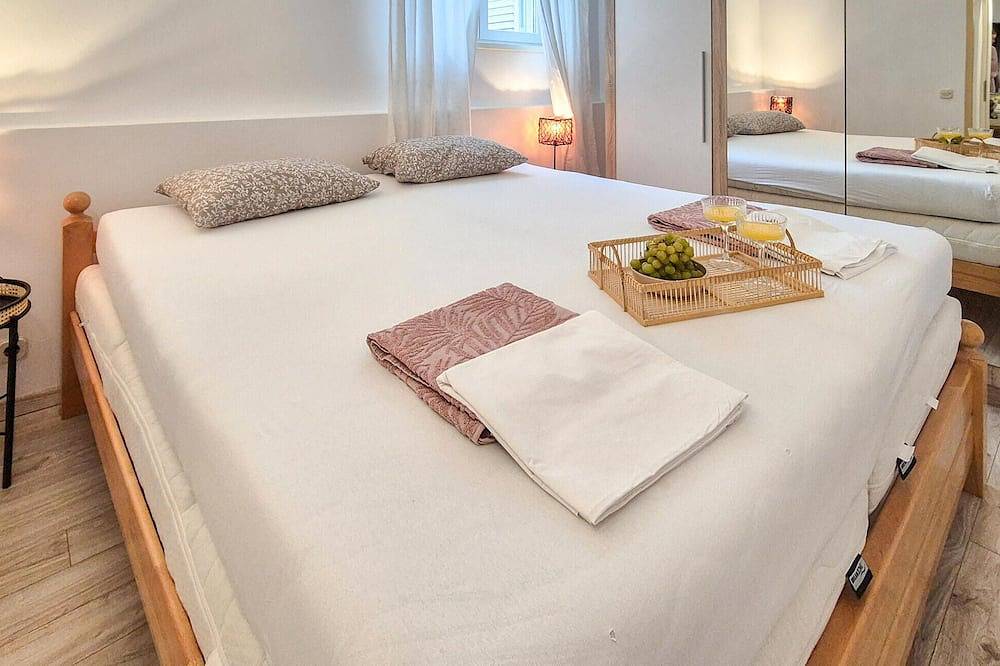 Ganze Wohnung, Pet friendly apartment in Zaboric with Wifi in Žaborić, Šibenik-Knin