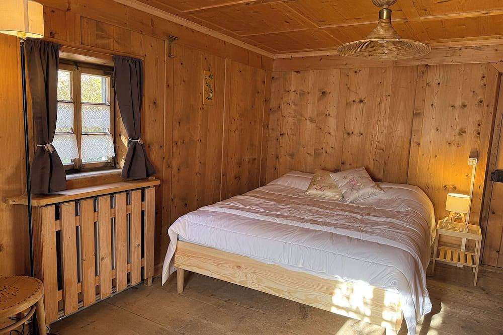 Chalet from 1792, authentic alpine soul full of tradition and history without filters in Livinallongo del Col di Lana, Dolomiti Superski