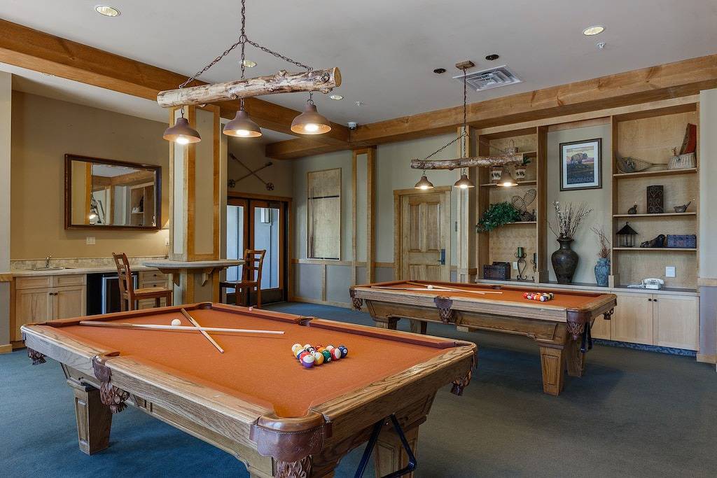 Ganze Wohnung, Wohnung in River Run, mit Blick auf den Dercum Square, Blick auf die Berge, kostenloses Wifi in Arapahoe Basin