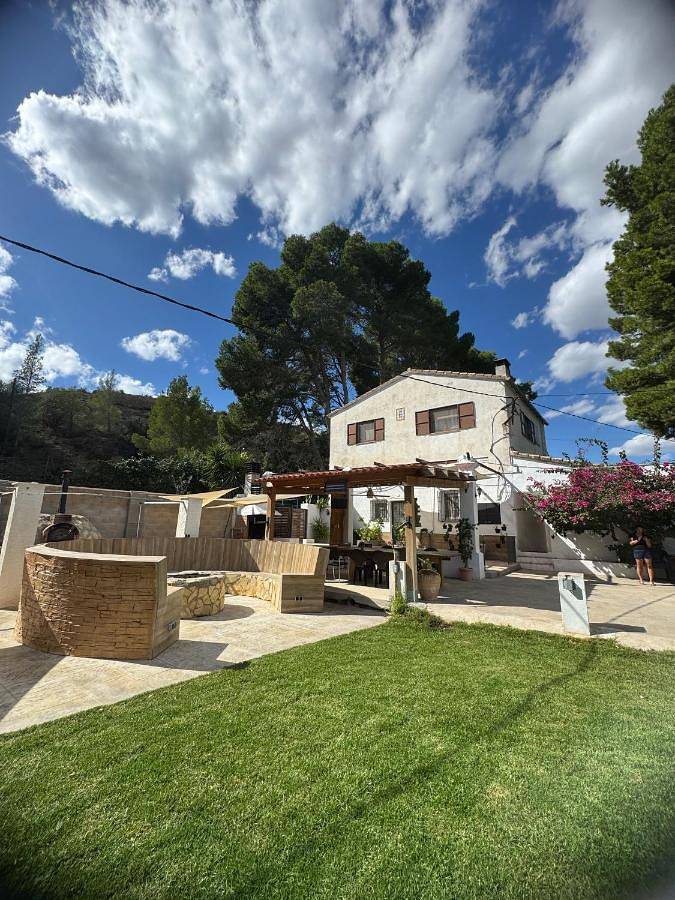 Casa rural para 16 personas, con Terraza y Jardín además de Piscina y Vistas en Pauls - 3