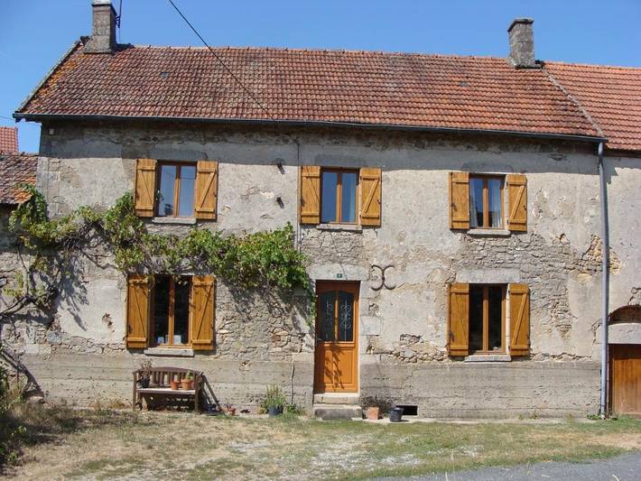 Chambre d’hôte pour 2 personnes, avec piscine ainsi que jardin et terrasse