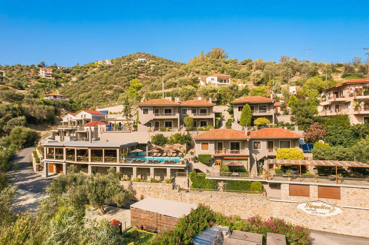 Paramithenio Village Beach Resort & Spa in Eubée
