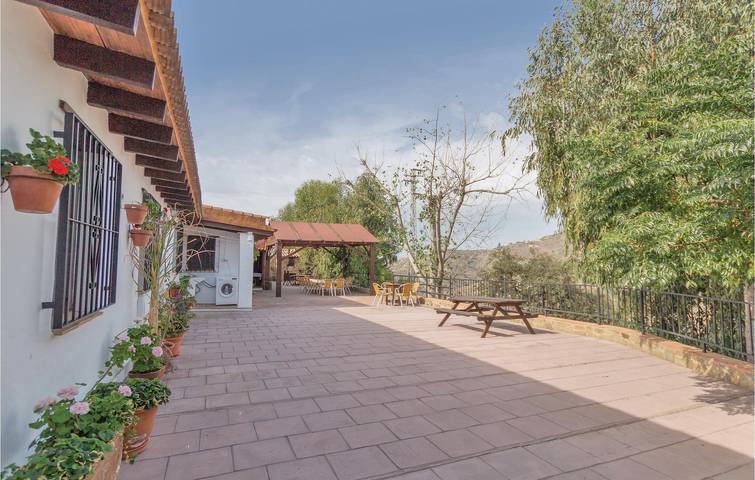 Ferienhaus für 28 Personen, mit Garten und Terrasse in Sayalonga - 3