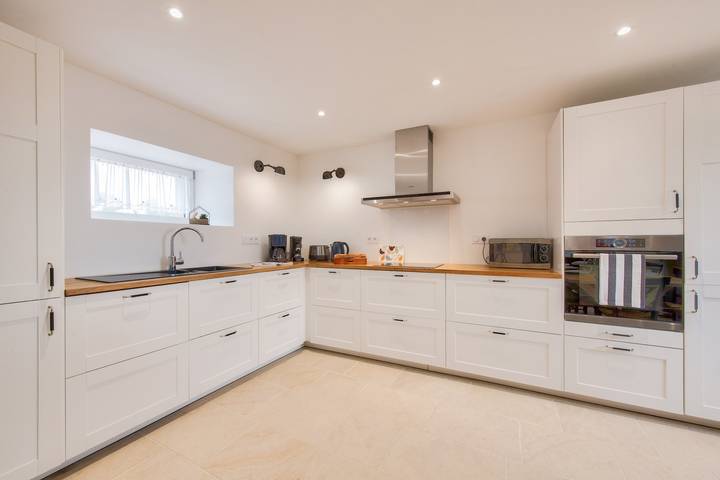 Location de vacances pour 6 personnes, avec terrasse et jardin à Kerlouan - 4