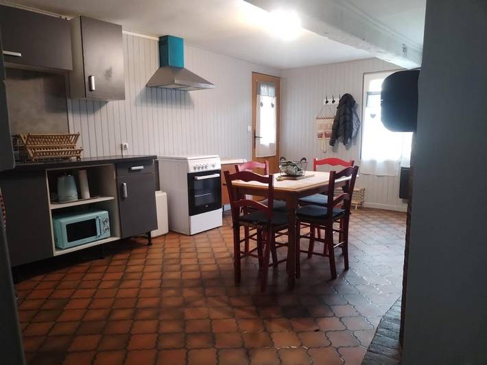 Location de vacances pour 3 personnes, avec jardin à Lesmont
