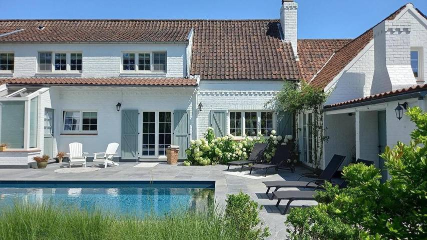 Chambre d’hôte pour 3 personnes, avec Terrasse ainsi que Jardin et Piscine à Rixensart