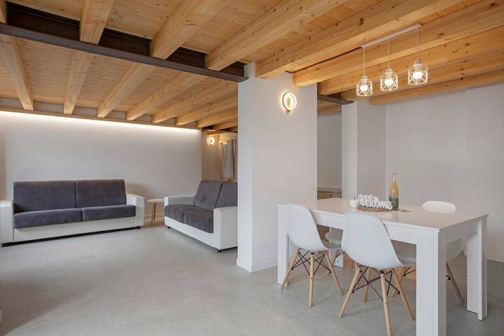 Hel lejlighed, Apartment 'Millet Ozein' with Mountain View, Shared Terrace and Wi-Fi in Ozein, Comune di Aymavilles