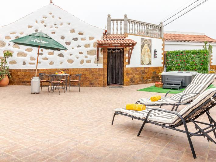 Casa rural para 2 personas, con jacuzzi además de terraza y jardín en Moya - 3