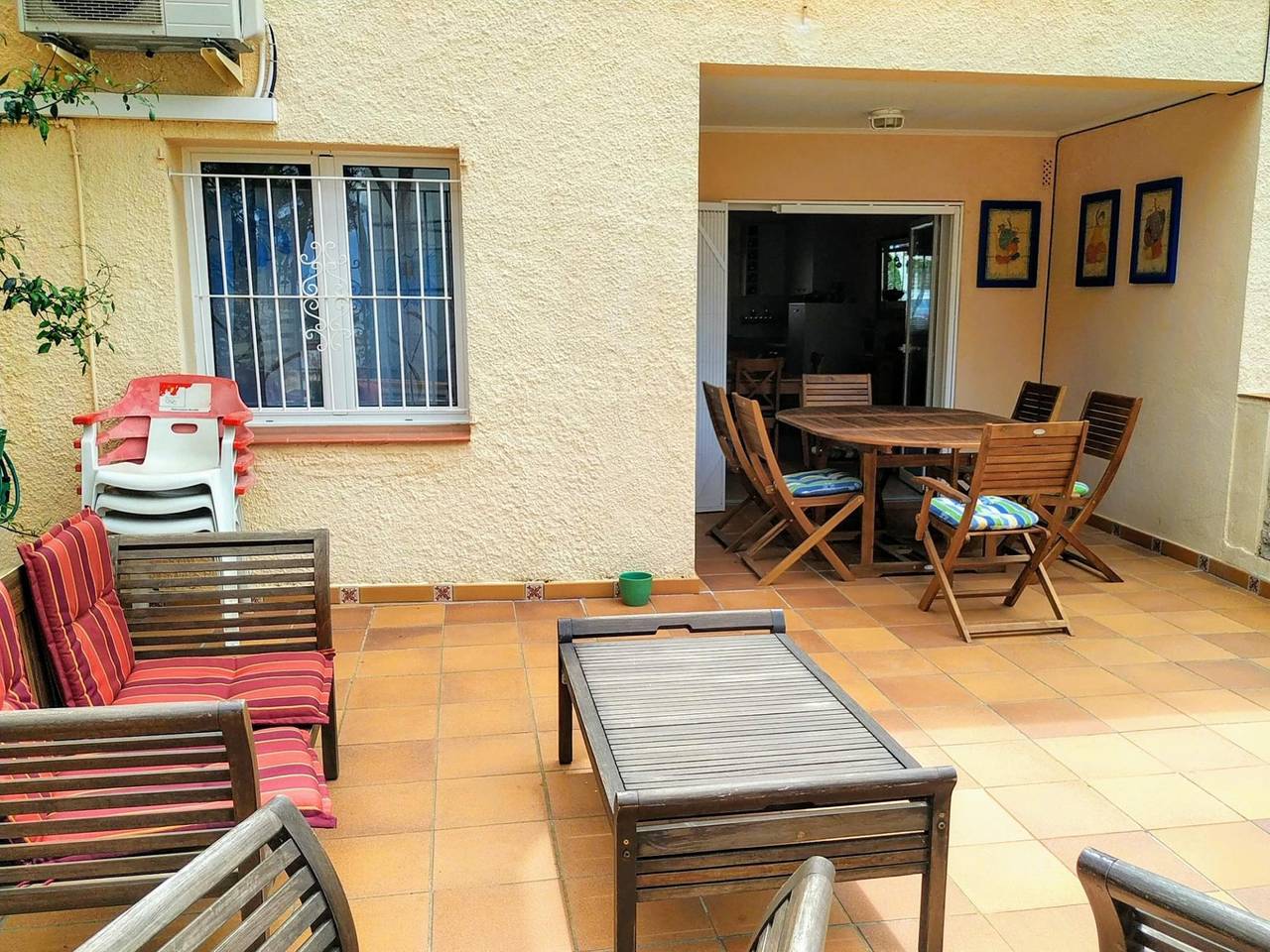 Charmantes 118m² Ferienhaus mit Pool & Balkon in l'Escala, Oberampurien