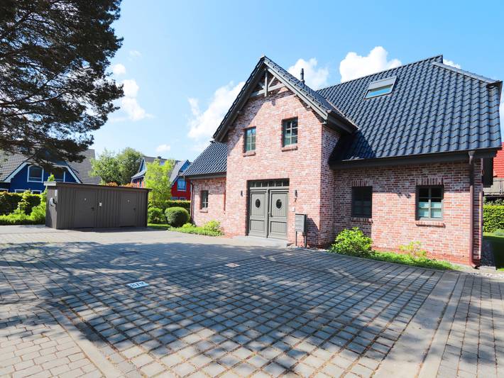 Ganze Wohnung, Ferienwohnung „Kleine Meerzeit Zingst“ mit Gaskamin, Fußbodenheizung, Balkon & Wlan in ruhiger Lage in Zingst, Fischland - Darß - Zingst