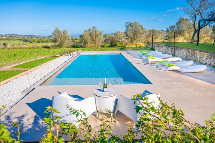 Finca für 8 Personen, mit Terrasse und Pool sowie Garten in Lloret de Vistalegre - 2