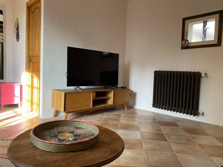 Location de vacances pour 9 personnes, avec vue ainsi que jardin et terrasse à Puy-l'Évêque - 4