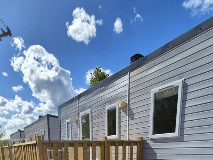 Camping La Plage de L'Orb - Mobilhome 6 personnes - Casa - Vip - 3 chambres - Spa Privatif climatisé 31m² in Cessenon-sur-Orb, Côte méditerranéenne (France)