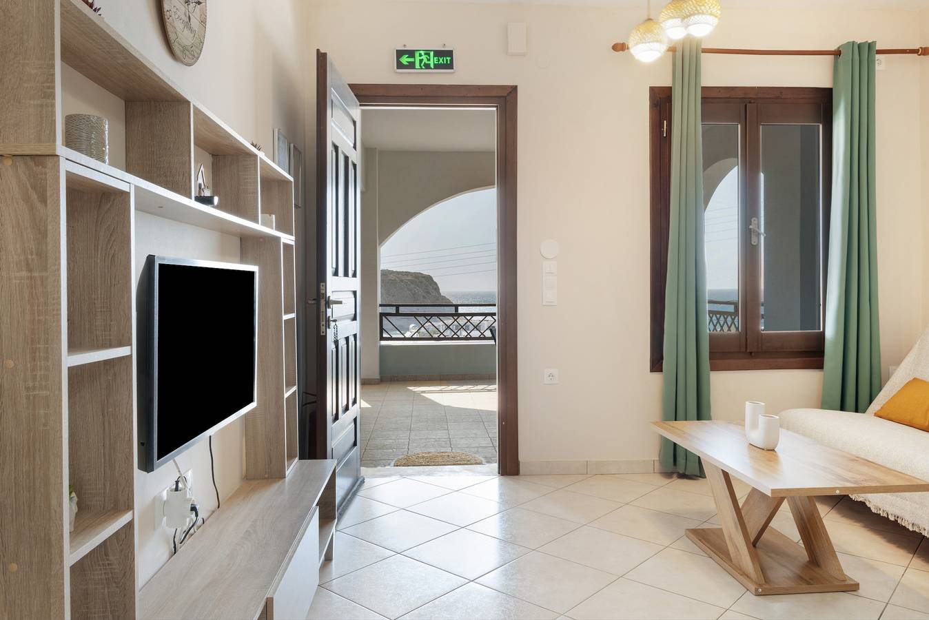 Geheel appartement, Appartement 'Family House Apartments Arkasa' met Zeezicht, Wi-Fi en Airconditioning in Karpathos