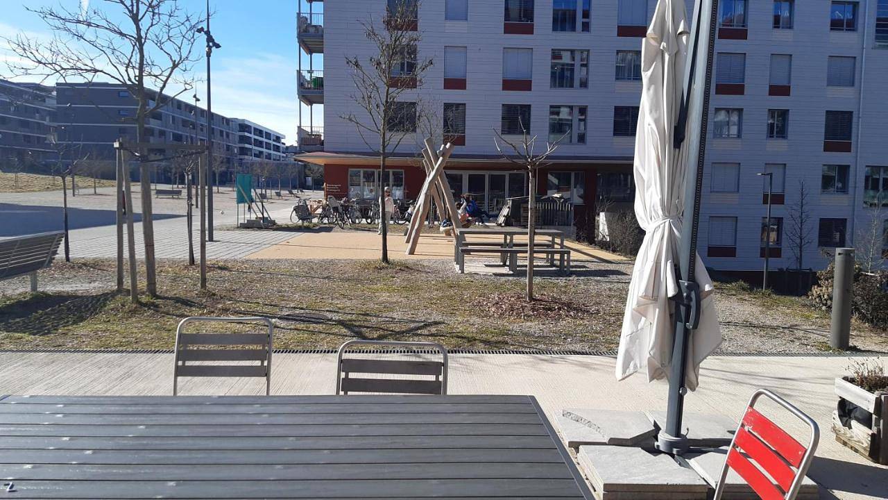 Double or Twin Room - Disability Access in Meyrin 2 Village, Meyrin