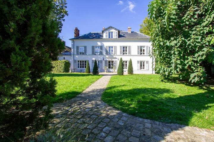Gîte pour 10 personnes, avec jardin et jacuzzi à Mennecy - 2