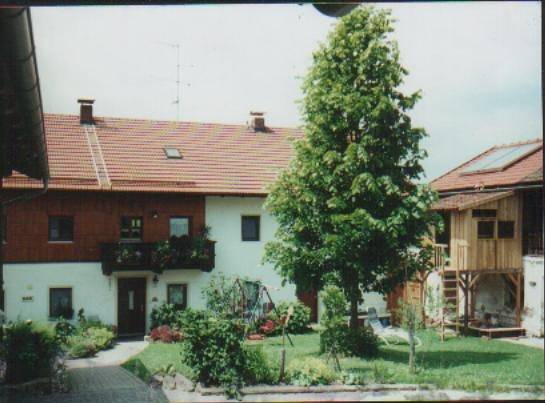 Ferienhof Bimesmeier - Ferienwohnung 1 (45qm) mit großem Balkon und Wohnküche in Triftern, Ostbayern