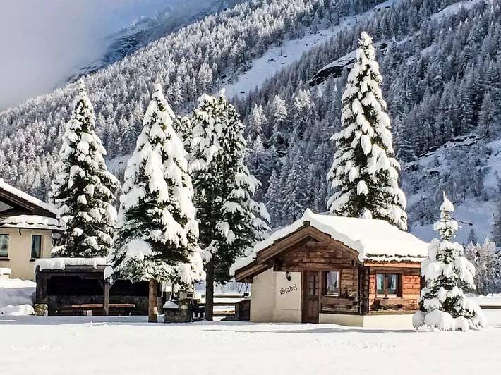 Chalet für 2 Personen, mit Garten in der Schweiz - 3