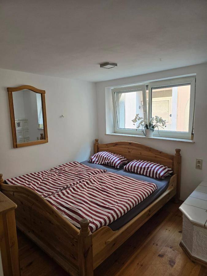 Ganze Wohnung, Schlafhäuserl im Steigerwald in Gerolzhofen, Fränkisches Weinland