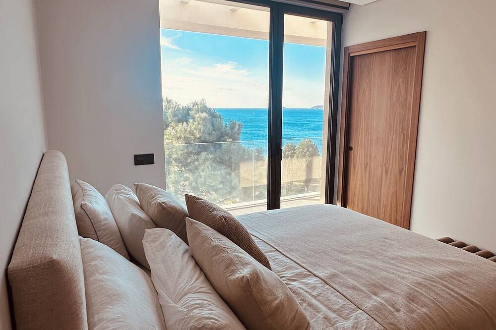 Luxury villa on the beach, Sanxenxo in Noalla (Santo Estevo), Sanxenxo