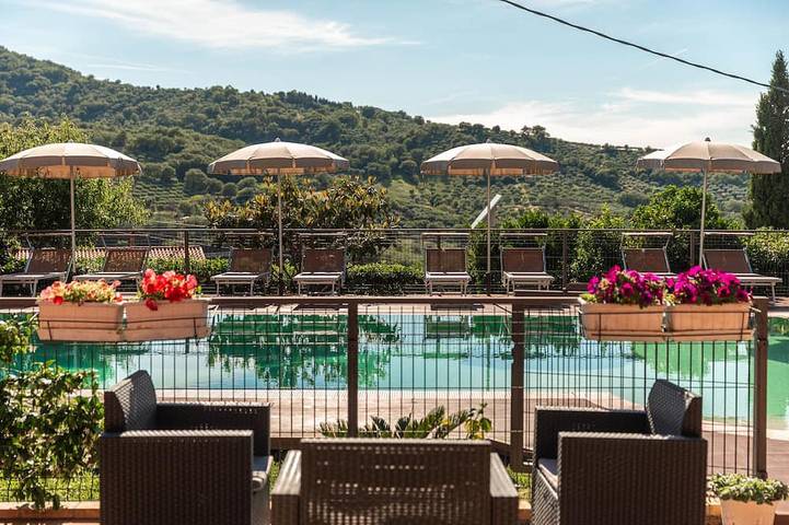 Ferienwohnung für 21 Personen, mit Pool und Garten