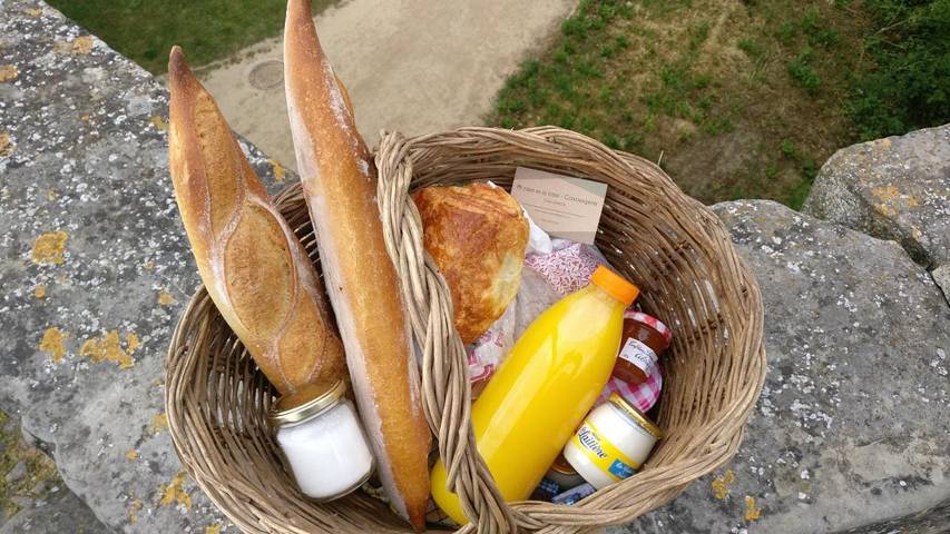 Location de vacances pour 6 personnes, avec vue ainsi que jardin et piscine à Palaja - 3