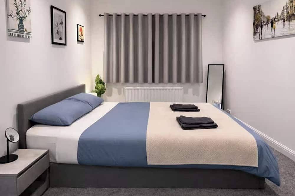 Contractor/Corporate-Friendly Home | Sleeps 6 | Long Stays in Bolton, Greater Manchester