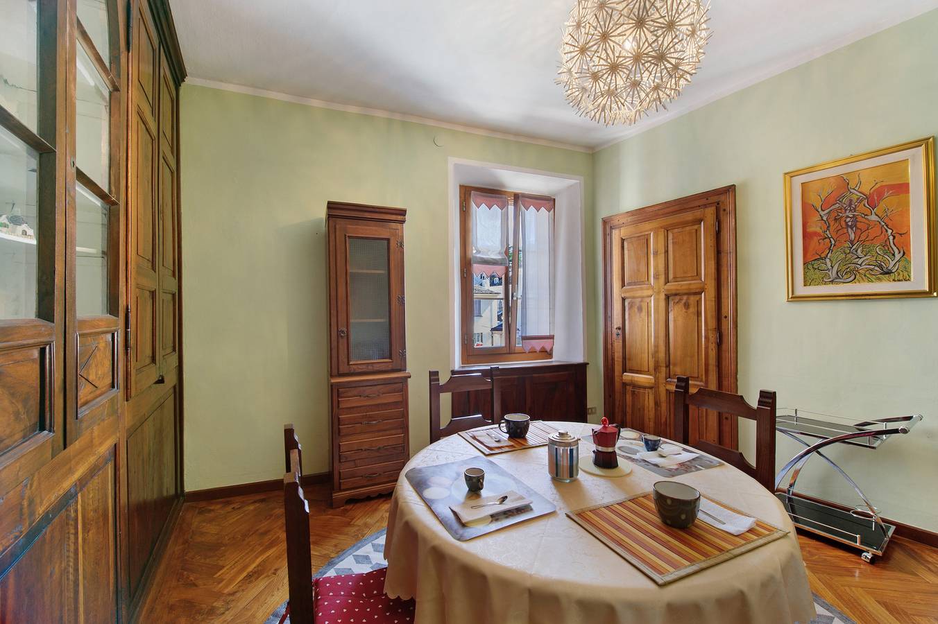 Appartement entier, Appartement 'Tibaldi Sette' avec vue sur les montagnes, terrasse privée et Wi-Fi in Domodossola, Comune di Domodossola