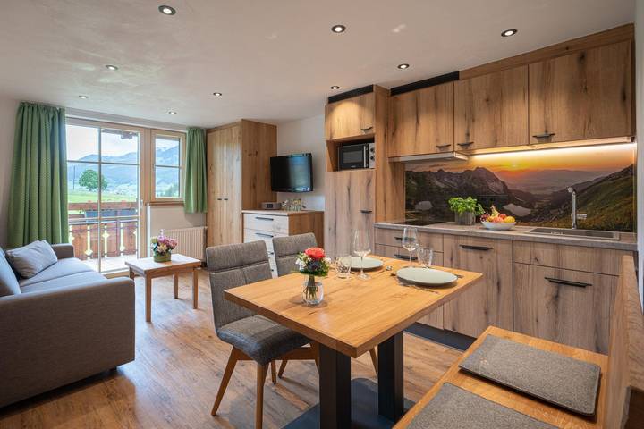 Ferienwohnung für 2 Personen, mit Balkon und Terrasse sowie Garten in Fischen