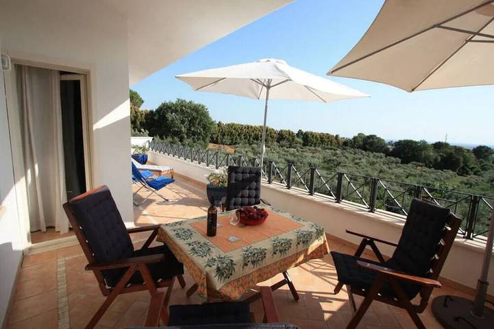 Appartamento vacanze per 4 persone, con piscina e giardino - 1