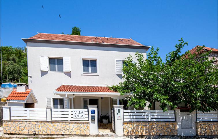 Reizendes Apartment mit einem Schlafzimmer in der Nähe der Neretva mit Terrasse und Annehmlichkeiten in Rogotin, Dubrovnik-Neretva