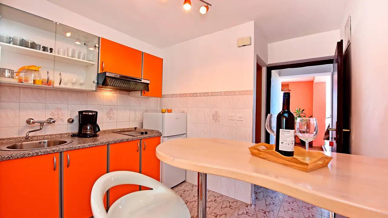 Cijeli studio, Studio für 2 Personen (19 m²) in Novigrad in Novigrad, Mareda