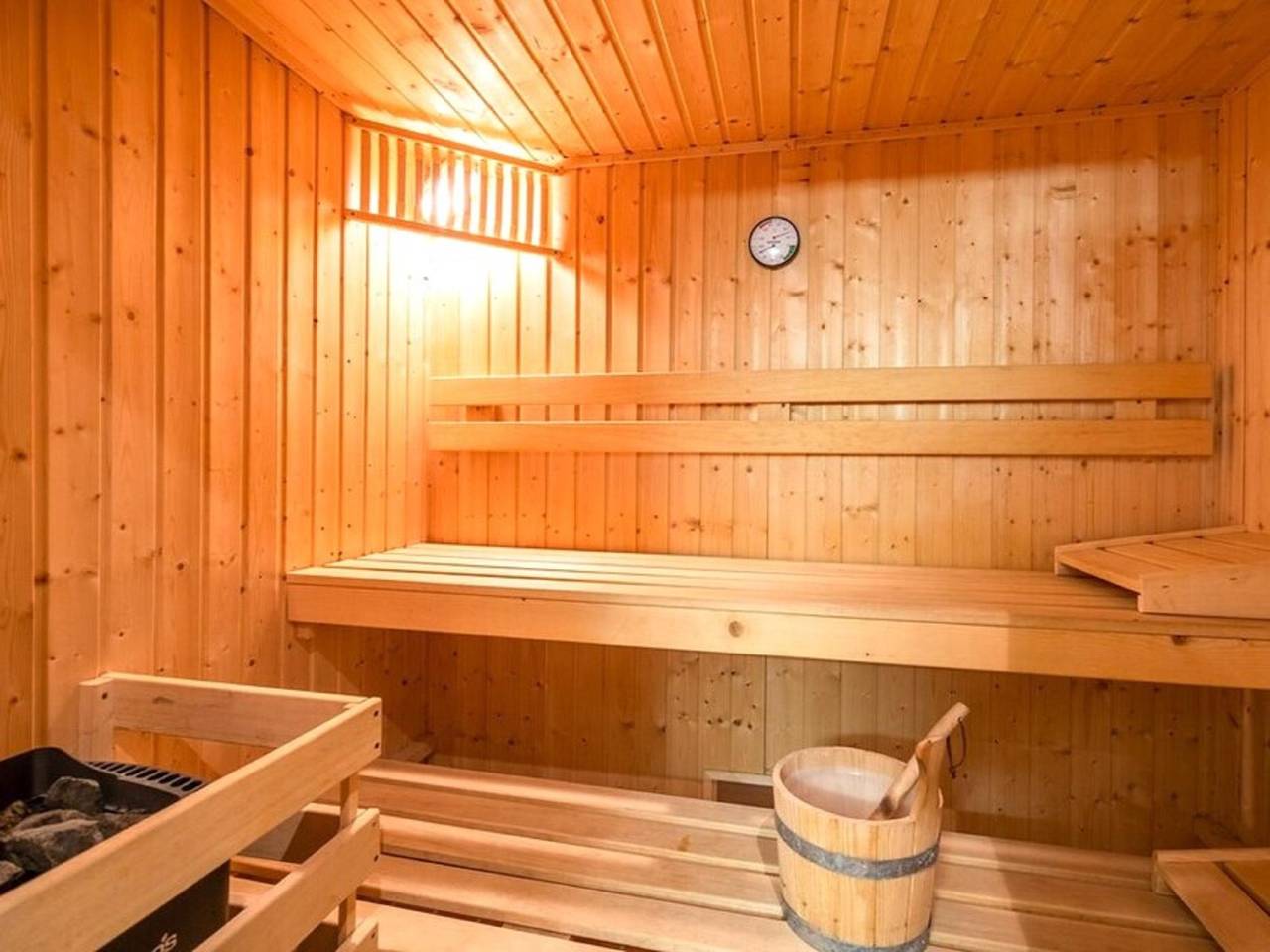 Authenthiek ruim chalet met sauna en grote tuin in Gnesau, Oberkärnten