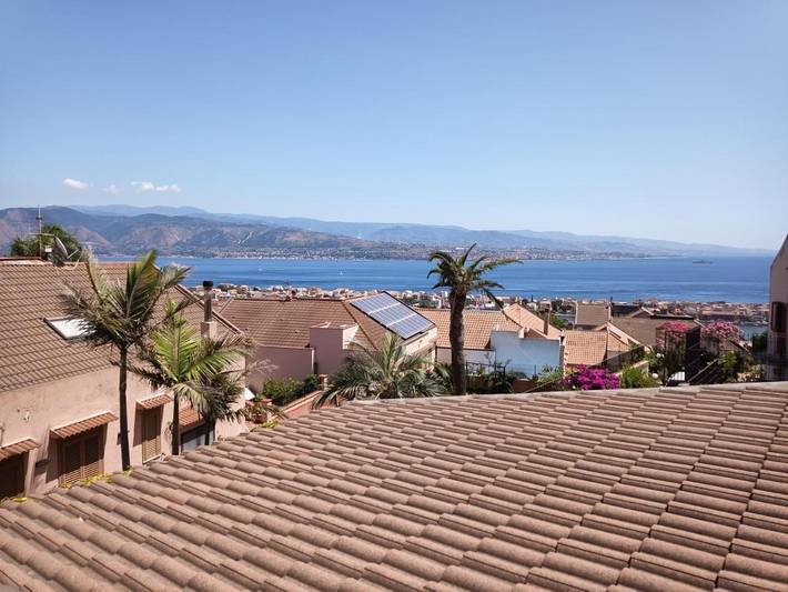 B&b per 3 persone, con Idromassaggio e Terrazza nonché Giardino e Piscina a Ganzirri