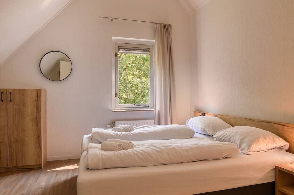 Comfortable bungalow for 4 persons in Diessen, Nordbrabant
