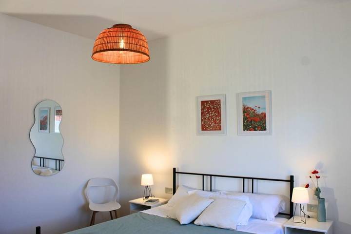 Gîte pour 4 personnes, avec jacuzzi et terrasse, animaux acceptés à Guspini - 4