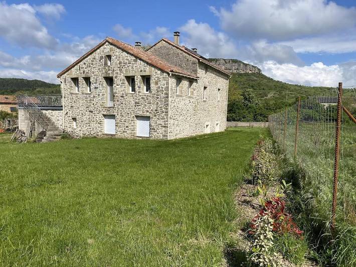 Location de vacances pour 9 personnes, avec jardin et terrasse, animaux acceptés à Fondamente - 2
