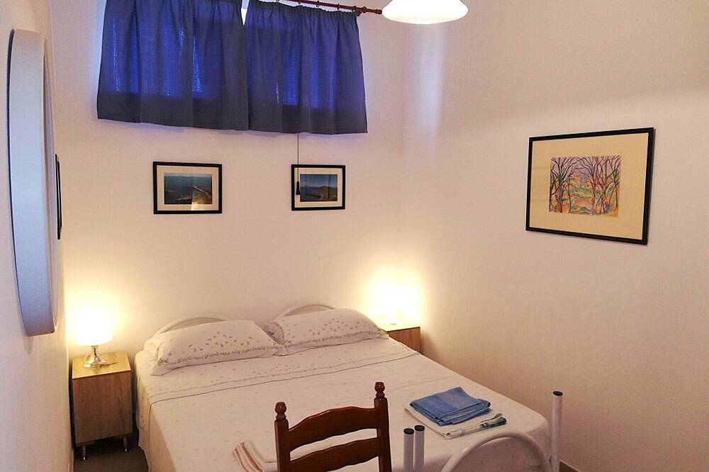 Alloggio con vista tramonto sulle Isole di Alicudi e Filicudi in Lipari