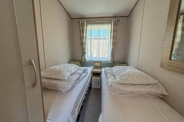 Static Caravan for 8 People in Hunstanton, Norfolk, Photo 2