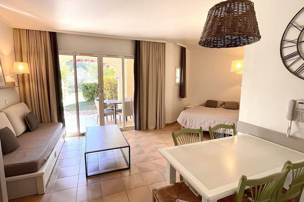 Ganze Wohnung, Apartment 4/5 persons Domaine et Golf international de Pont Royal in Mallemort, Arles und Umgebung
