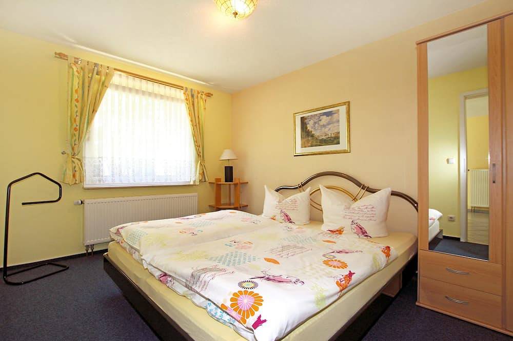 Ferienhaus in Berlin ruhige verkehrsgünstige Stadtrandlage S-U-Bahn in Hönow, Hoppegarten