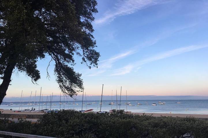 Location de vacances pour 10 personnes, avec balcon et jardin dans Plage des Sableaux