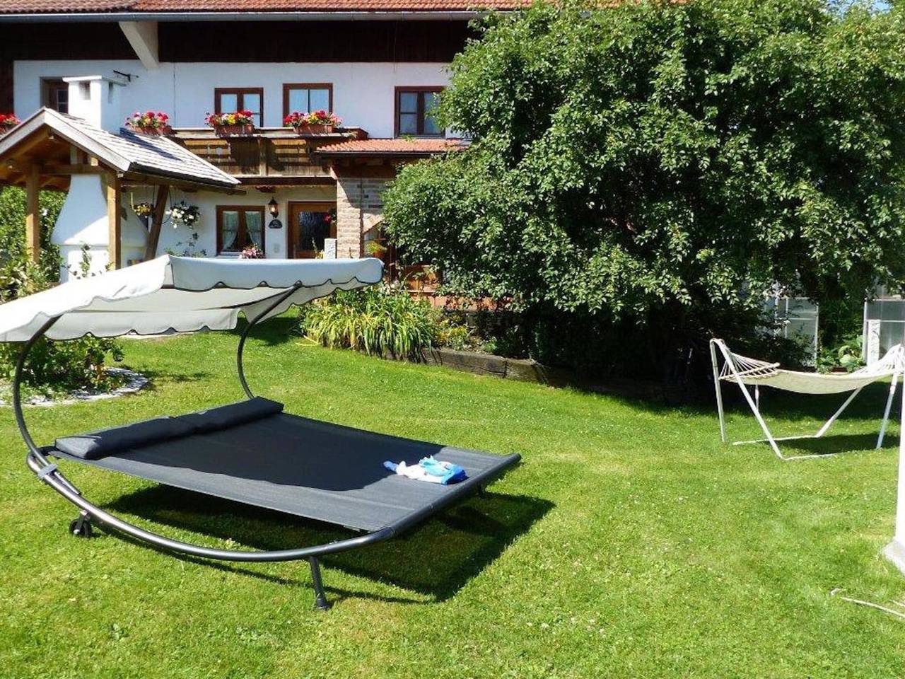 Ganze Wohnung, Ferienwohnung mit Pool in Steingaden in Steingaden, Bayerische Alpen