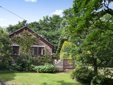 Cottage for 4 People in Ringwood, New Forest National Park, Photo 1