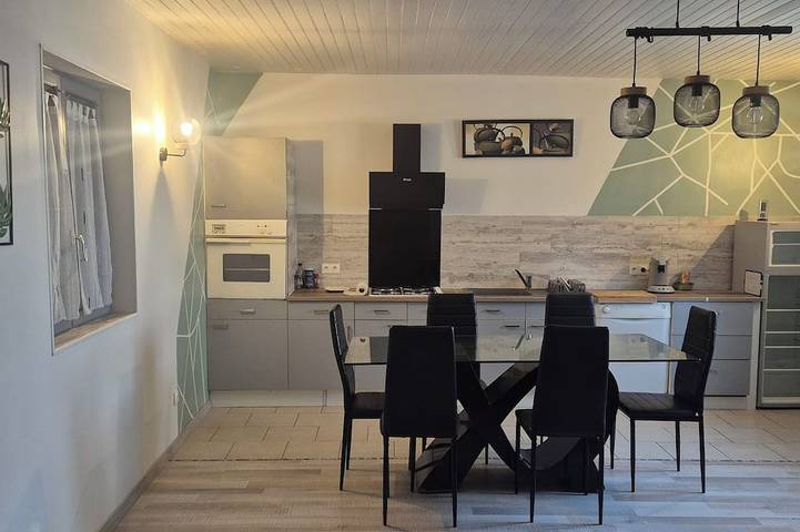 Gîte pour 4 personnes à Uzer