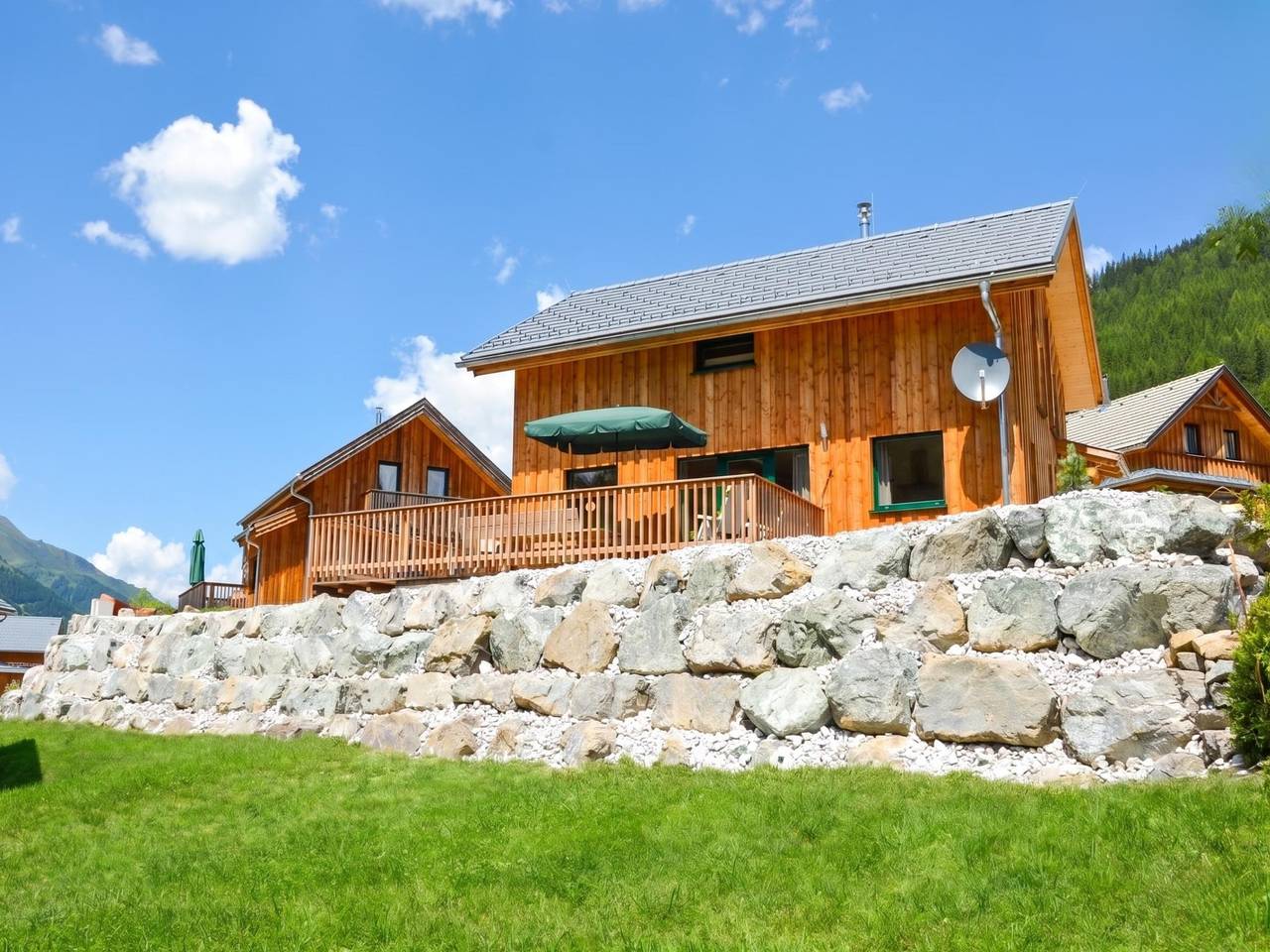 Chalet mit Sauna und Bergblick an der Piste in Rottenmanner und Wölzer Tauern, Hohentauern