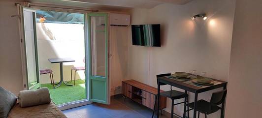 Gîte pour 3 personnes, avec terrasse et jardin, animaux acceptés dans Cathedrale Orthodoxe Saint Nicolas Nice