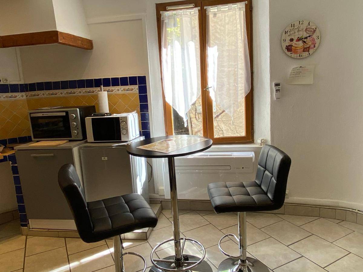 Appartement entier, Studio in Bargemon, Région de Draguignan