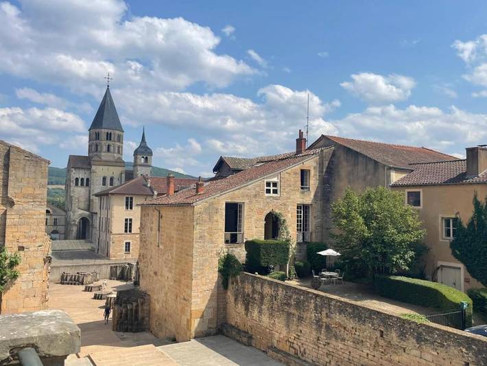 Location de vacances pour 7 personnes, animaux acceptés dans Abbaye Benedictine De Cluny - 2